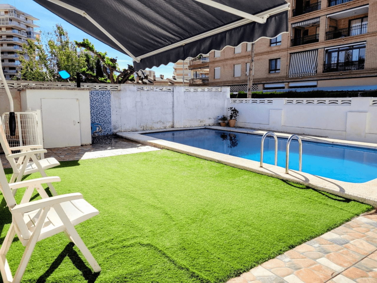 Excelente vivienda independiente a la venta en Zona Helipoli
