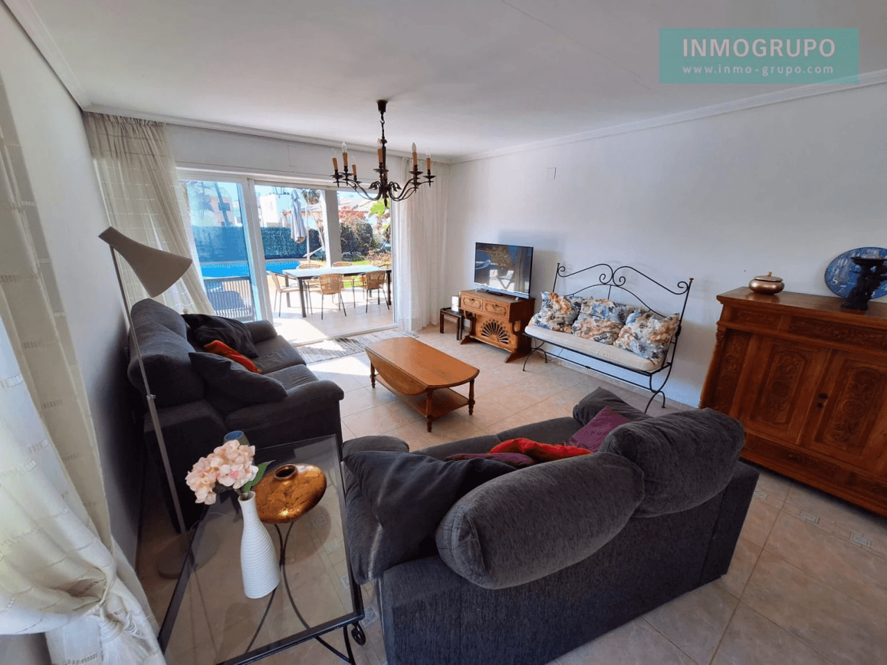 Villa individual con piscina a la Venta en Calle Sigalero, c