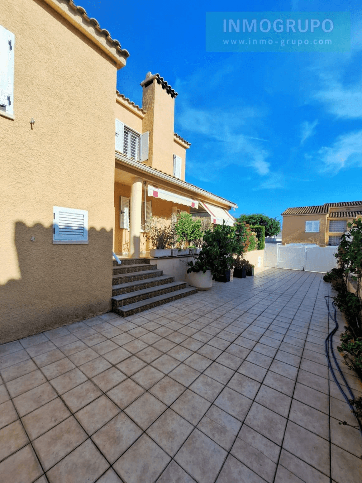 Villa individual a la venta en Zona Terres