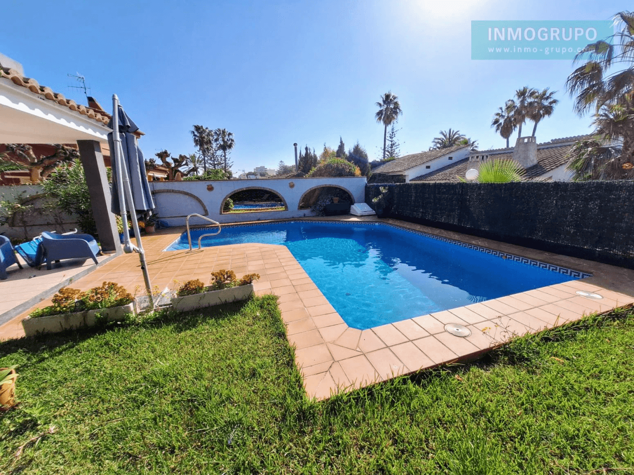 Villa individual con piscina a la Venta en Calle Sigalero, c