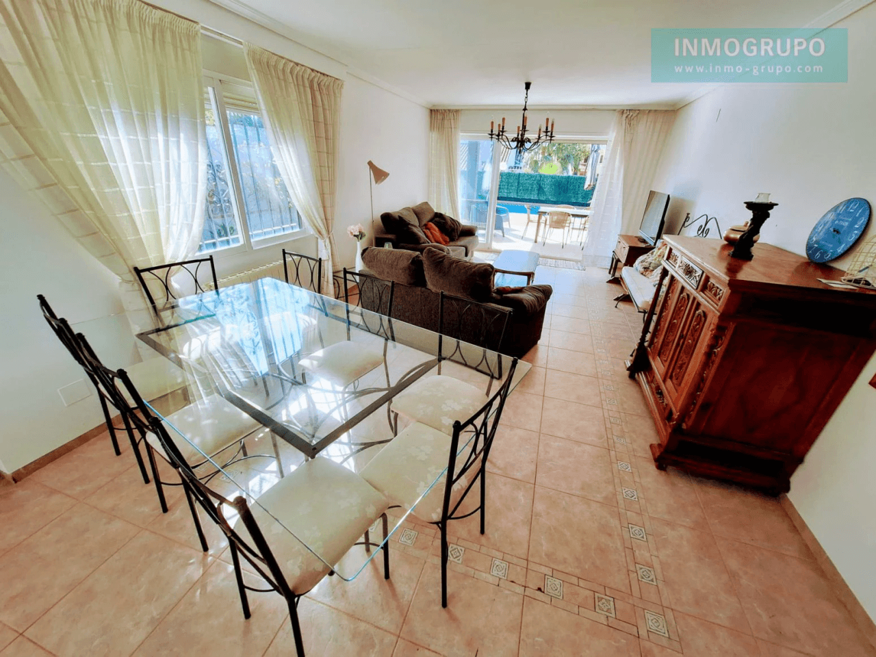 Villa individual con piscina a la Venta en Calle Sigalero, c