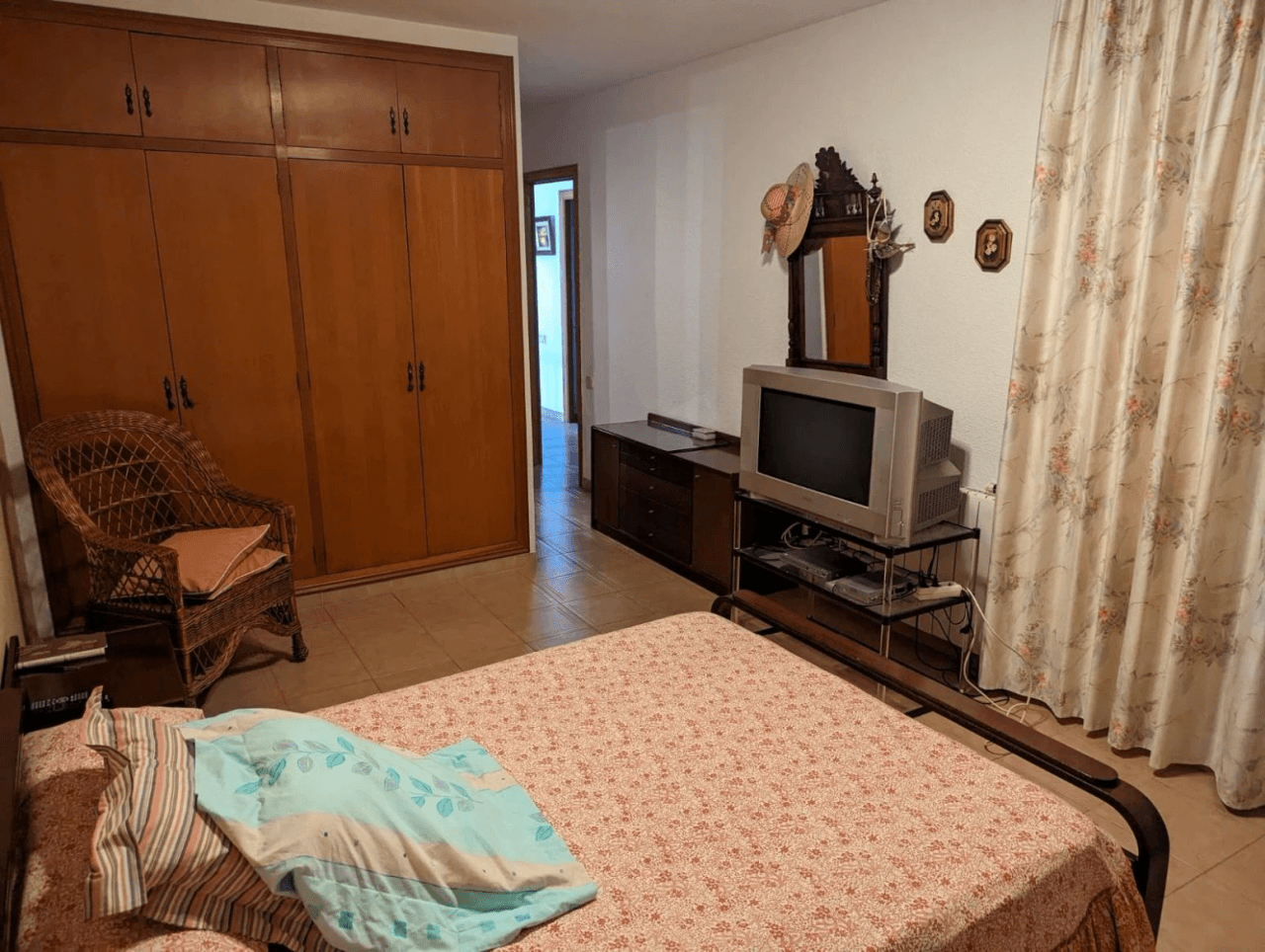 Villa individual con piscina en Zona Gran Avenida
