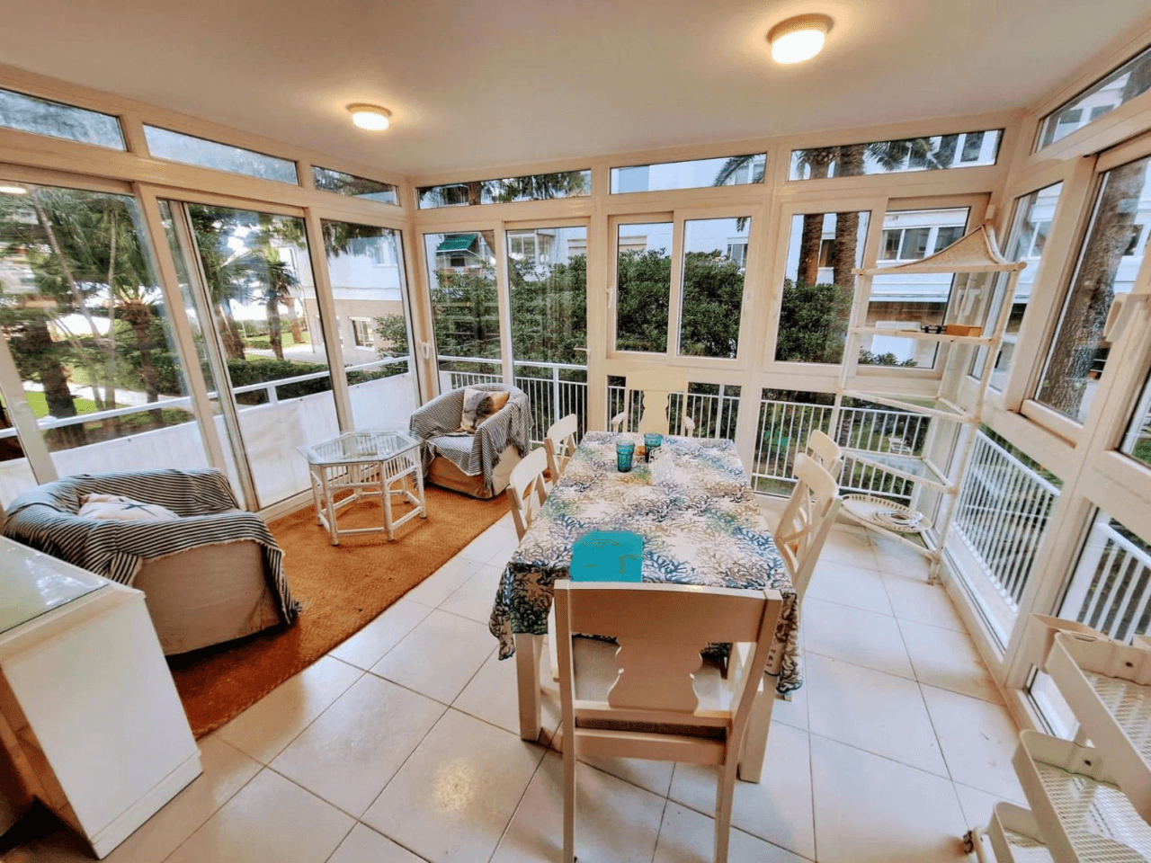 Apartamento primera linea de la playa zona voramar.