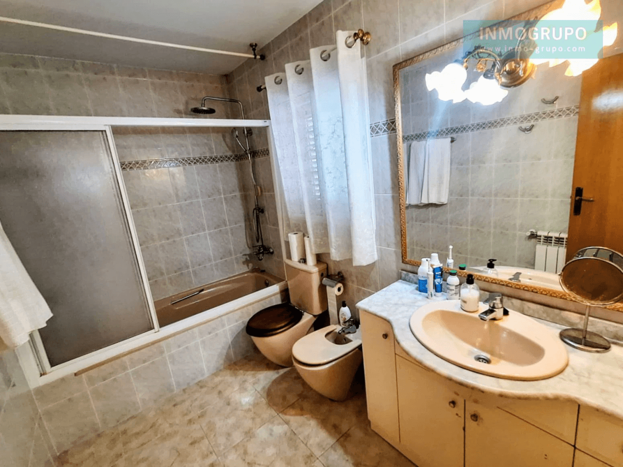 Villa individual a la venta en Zona Terres