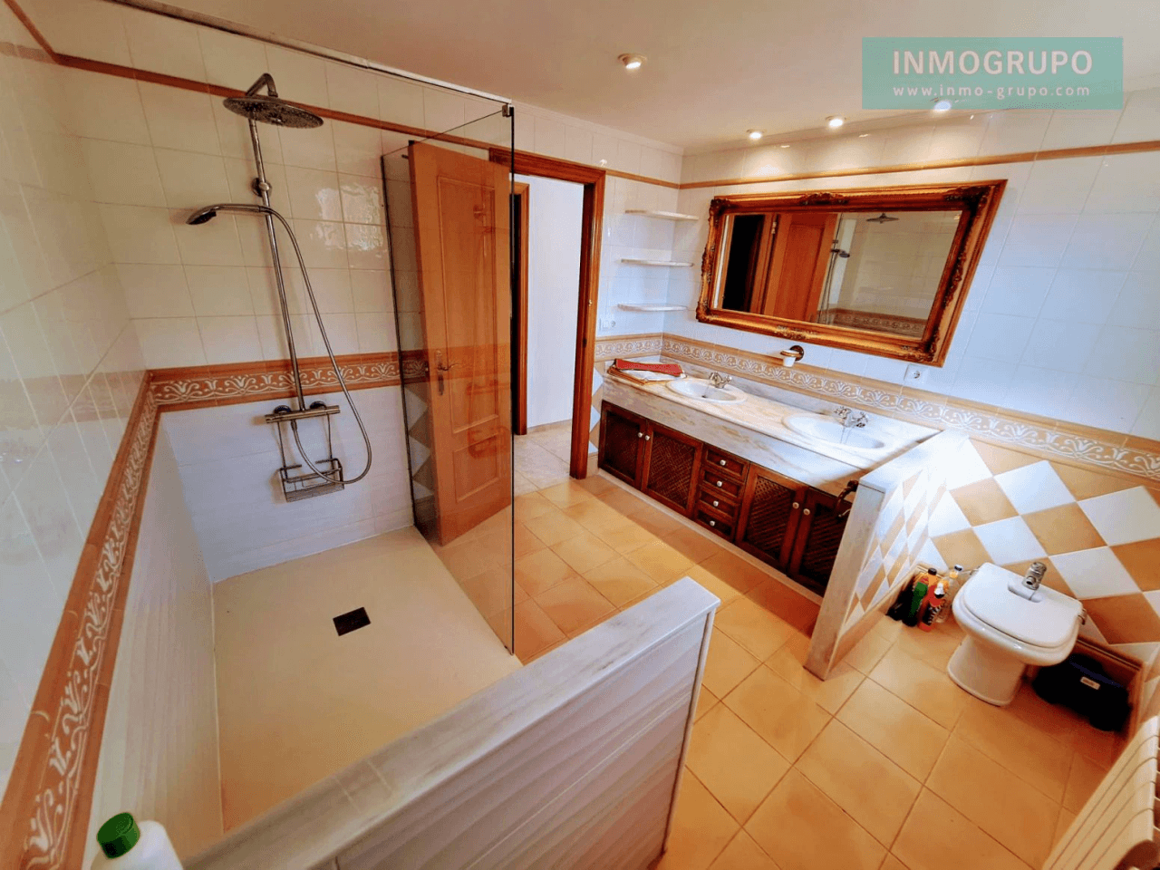 VILLA INDIVIDUAL CON PISCINA EN C/ SIGALERO
