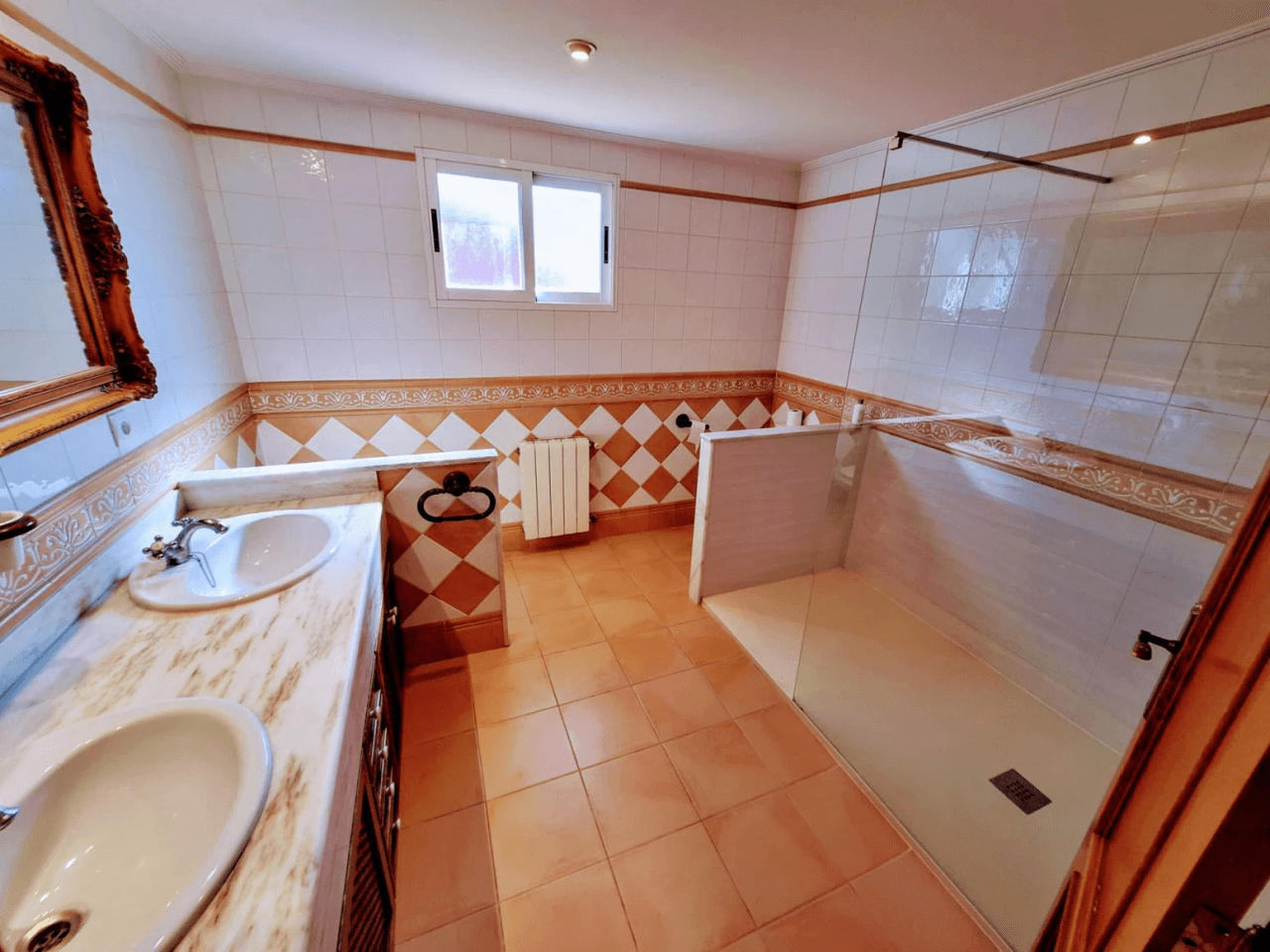 VILLA INDIVIDUAL CON PISCINA EN C/ SIGALERO