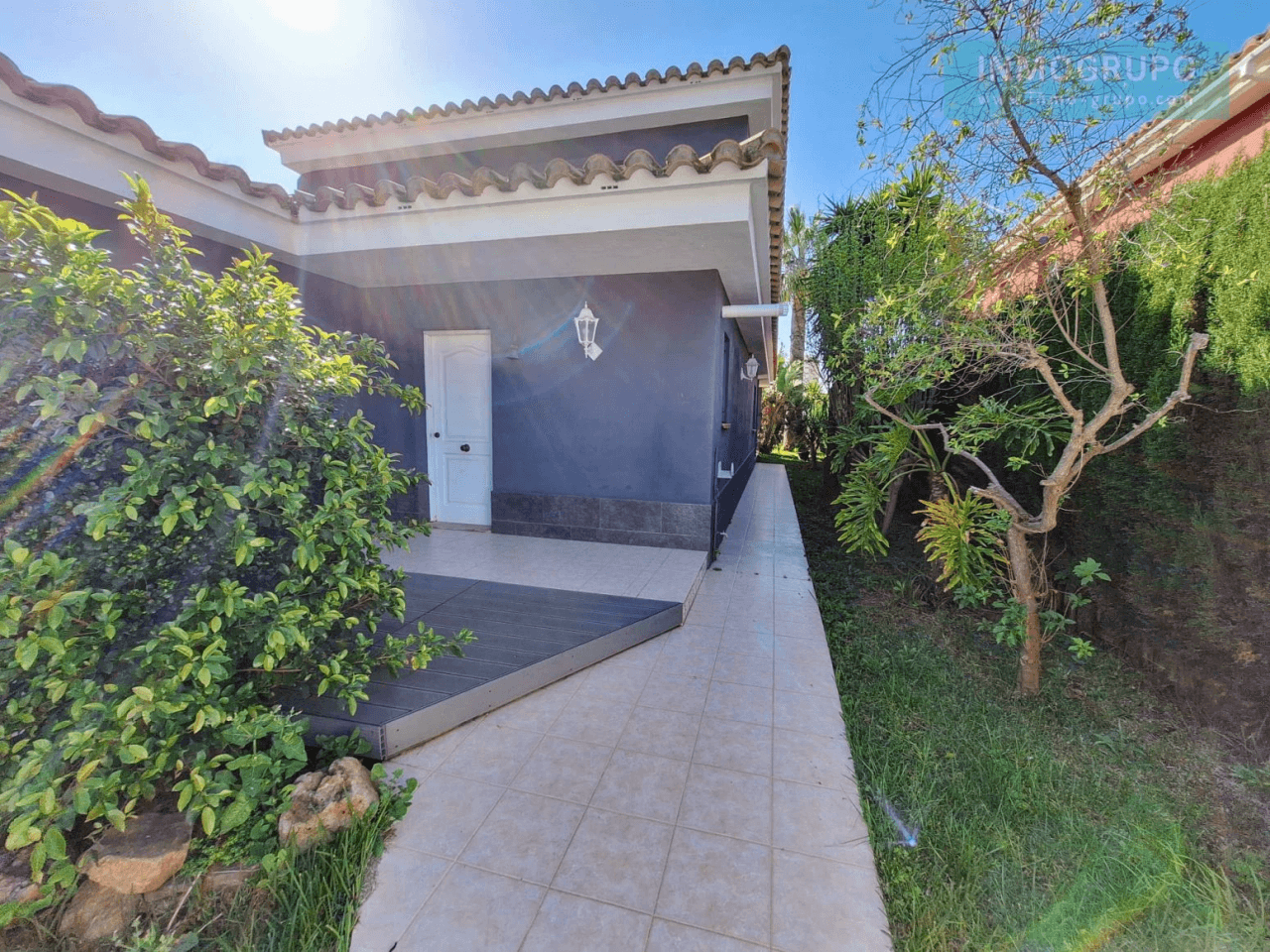 VILLA INDIVIDUAL CON PISCINA EN C/ SIGALERO