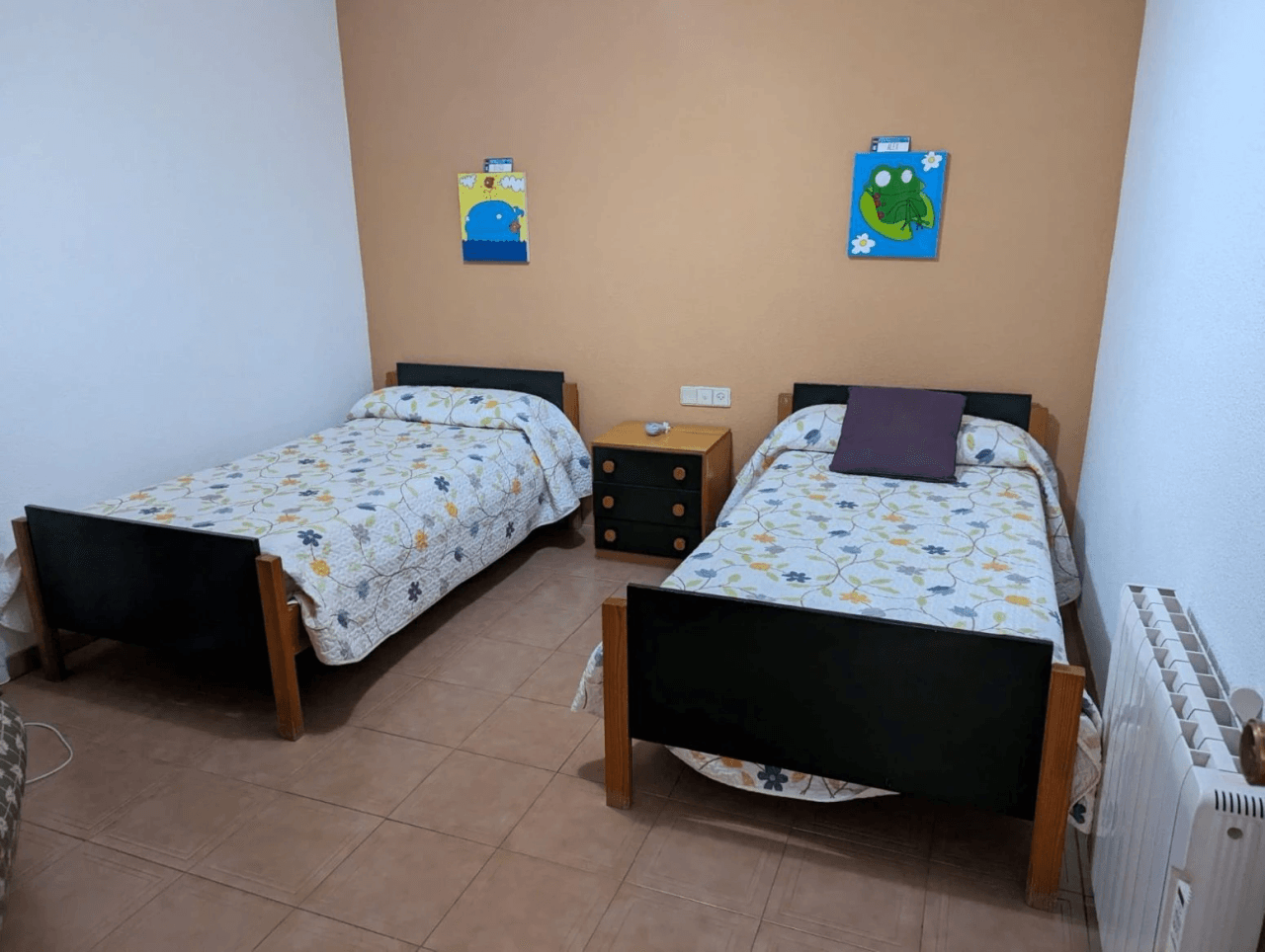 Villa individual con piscina en Zona Gran Avenida