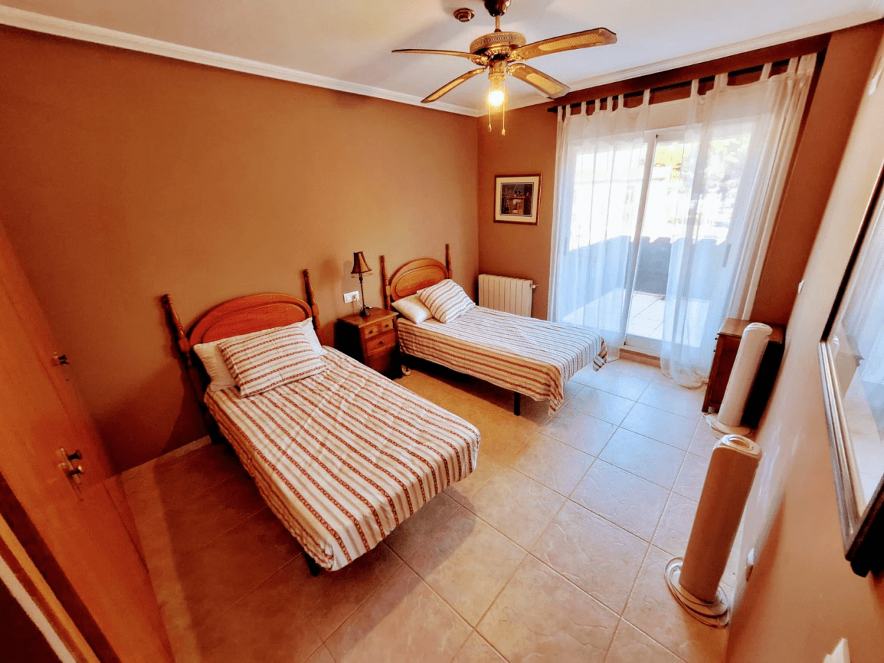 VILLA INDIVIDUAL CON PISCINA EN C/ SIGALERO