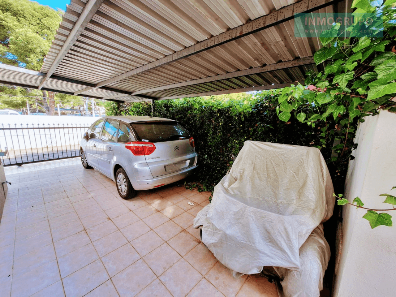 VILLA INDIVIDUAL CON PISCINA EN C/ SIGALERO