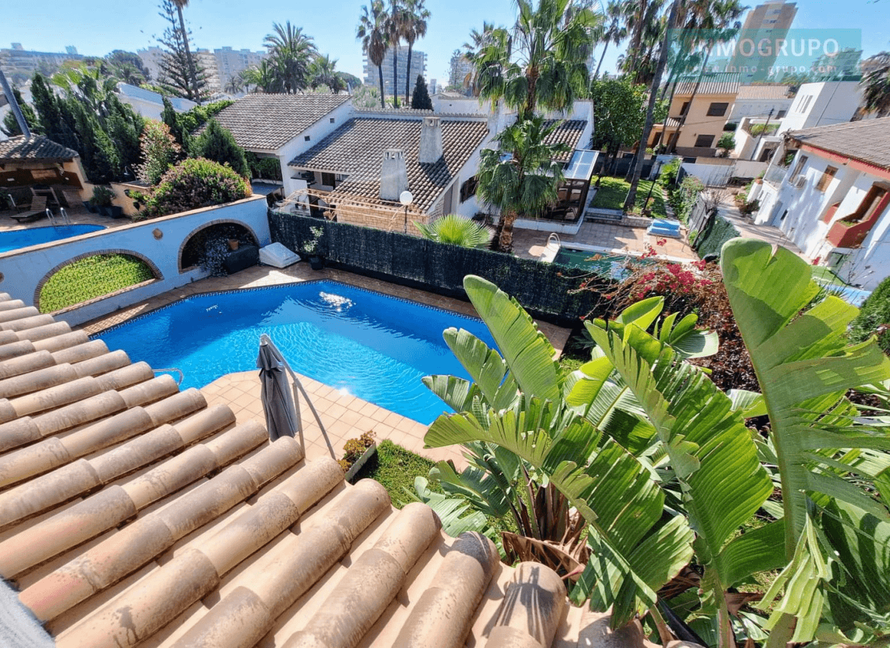 VILLA INDIVIDUAL CON PISCINA EN C/ SIGALERO