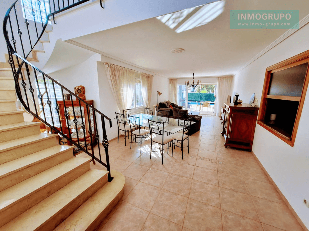 VILLA INDIVIDUAL CON PISCINA EN C/ SIGALERO