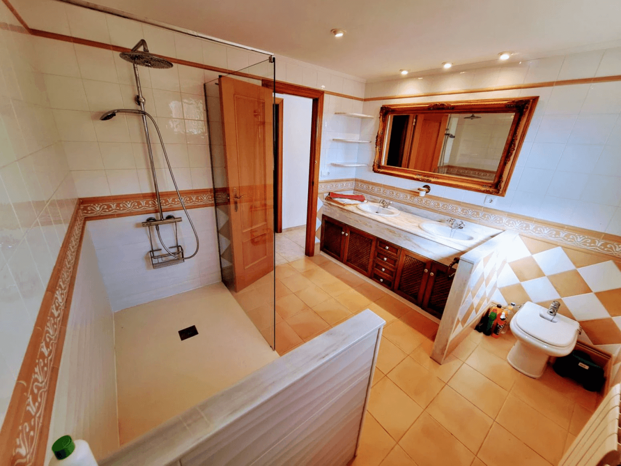 VILLA INDIVIDUAL CON PISCINA EN C/ SIGALERO