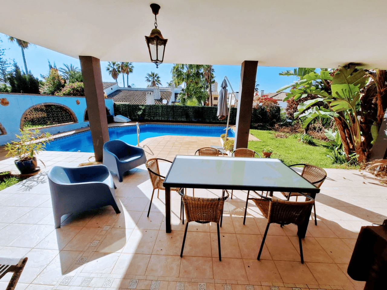 VILLA INDIVIDUAL CON PISCINA EN C/ SIGALERO