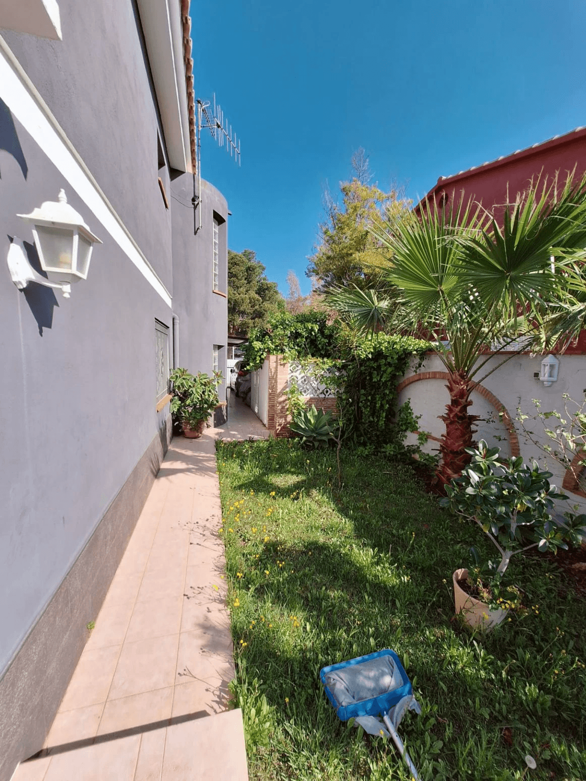 VILLA INDIVIDUAL CON PISCINA EN C/ SIGALERO