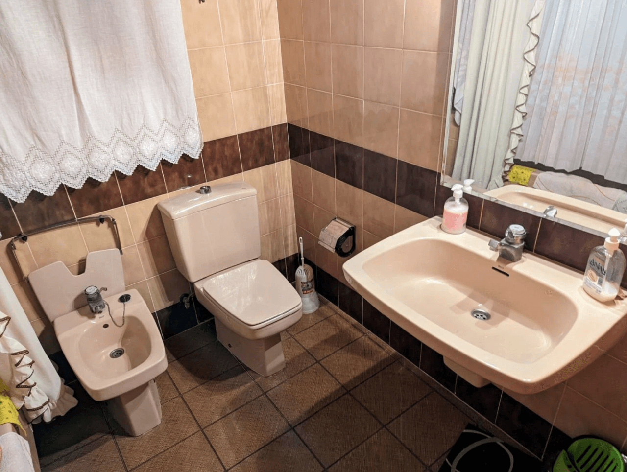 VILLA INDIVIDUAL CON PISCINA EN GRAN AVENIDA
